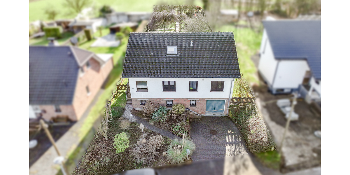 Klein auf dem Papier, groß im Wohngefühl – Einfamilienhaus mit zusätzlichem Dachstudio *provisionsfrei* - Einfamilienhaus Hennef Kurscheid | Angebot:25416928
