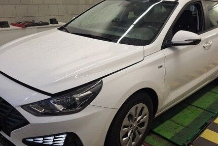 Hyundai i30 42.355 km 15.000 &euro; Hennef 53773