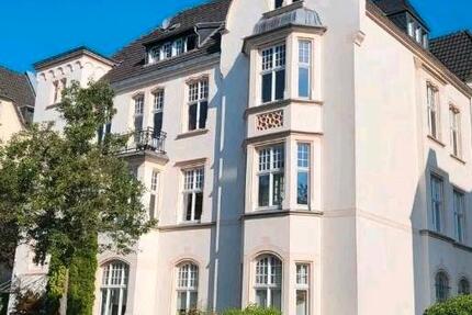 Bonn - Gronau: 6 Zimmer - Wohnung mit Loggia in Jahrhundertwend zimmer