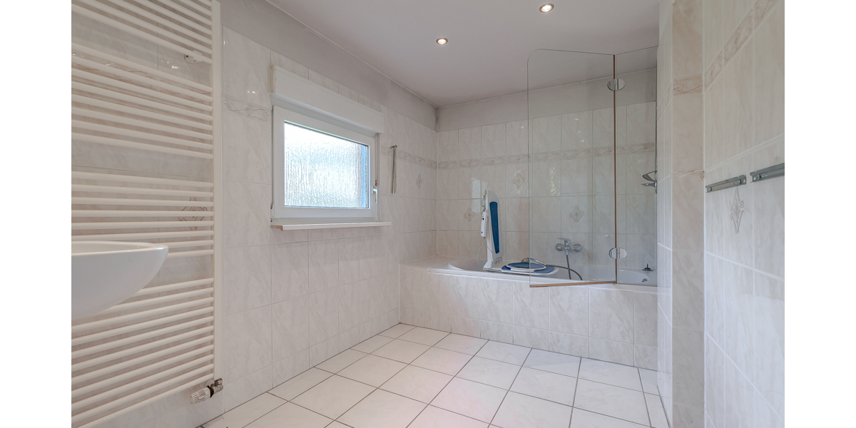Raum für neue Ideen – 6-Zimmer-Doppelhaushälfte in Bonn-Holzlar - Doppelhaushälfte Bonn Holzlar | Angebot:27367580