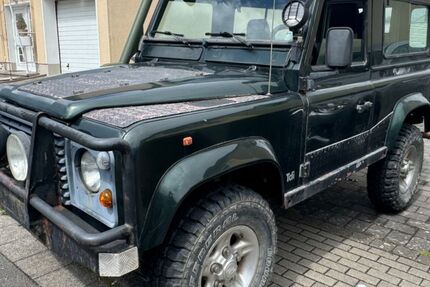 Land Rover Defender 311.000 km 7.290 &euro; alfter 53347