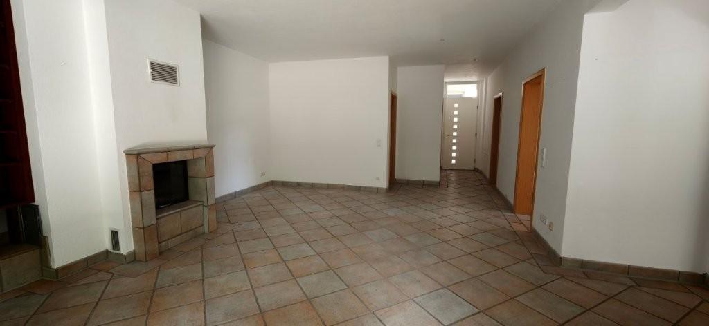 Köln-Junkersdorf, schiclke 3-Zimmer Wohnung mit Kamin, großer Terrasse und TG-Stellplatz - Terrassenwohnung Köln Junkersdorf | Angebot:26181670