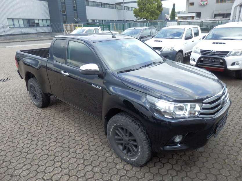 Toyota Hilux 101.780 km 34.629 € Bergisch Gladbach 51469