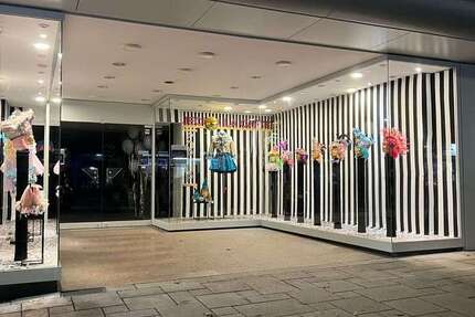 Einzelhandel in Bergisch Gladbach 1.950 € 112 m² zimmer