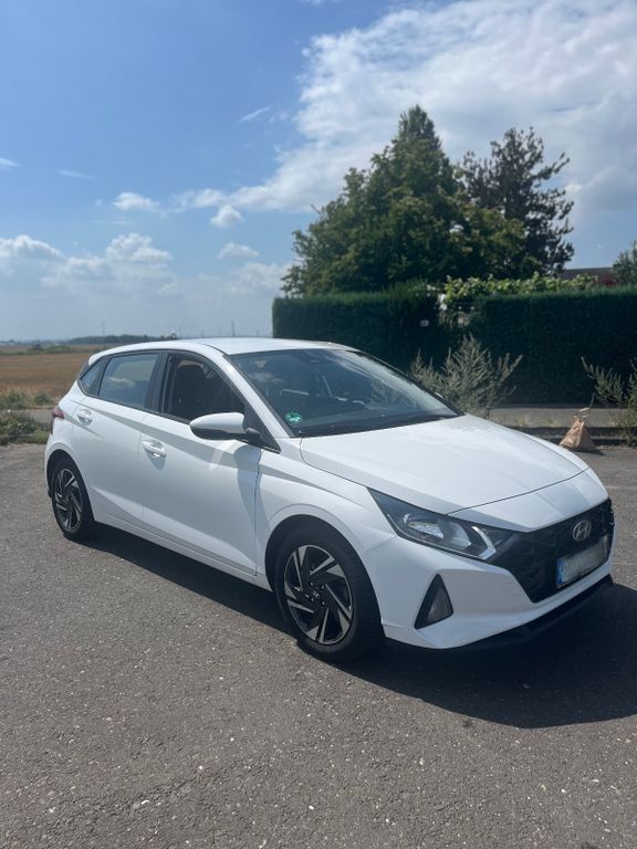 i20