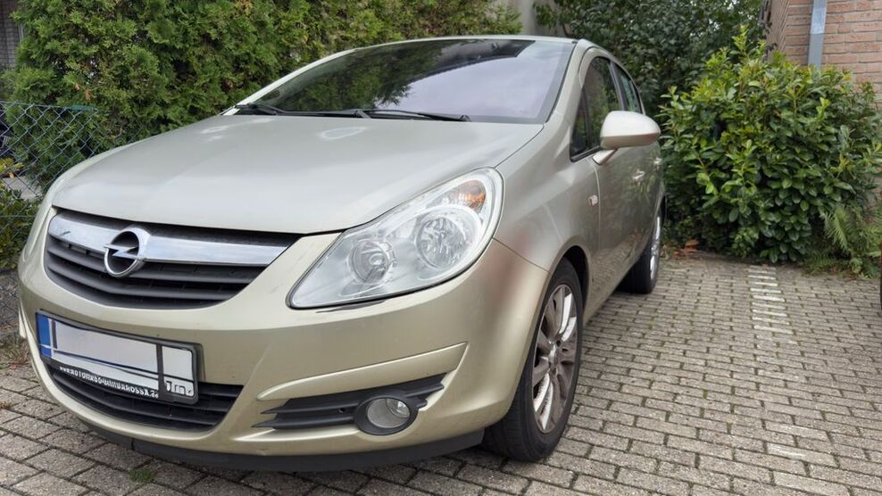 Opel Corsa 123.000 km 2.490 € Nörvenich 52388