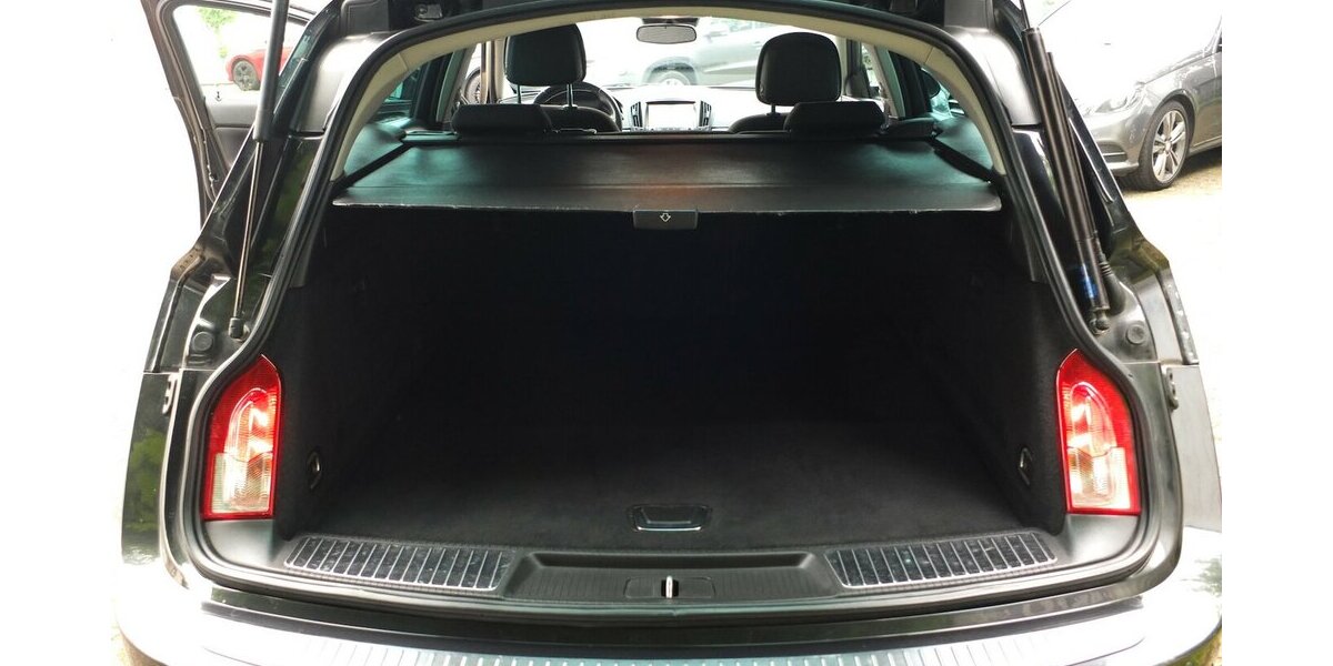 Opel Insignia WM26:EDITION NAVI PARKPILOT/KAMERA 17 Zol 96.093 km 9.698 &euro; Köln 50858