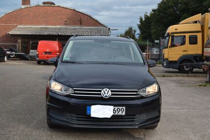 VW Touran 174.000 km 11.470 € köln 50969