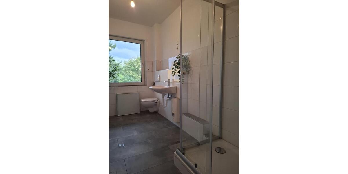 Etagenwohnung Bergisch Gladbach Paffrath - 2 Zimmer, 66 m&sup2;, 210.000&euro; | Angebot:27474906