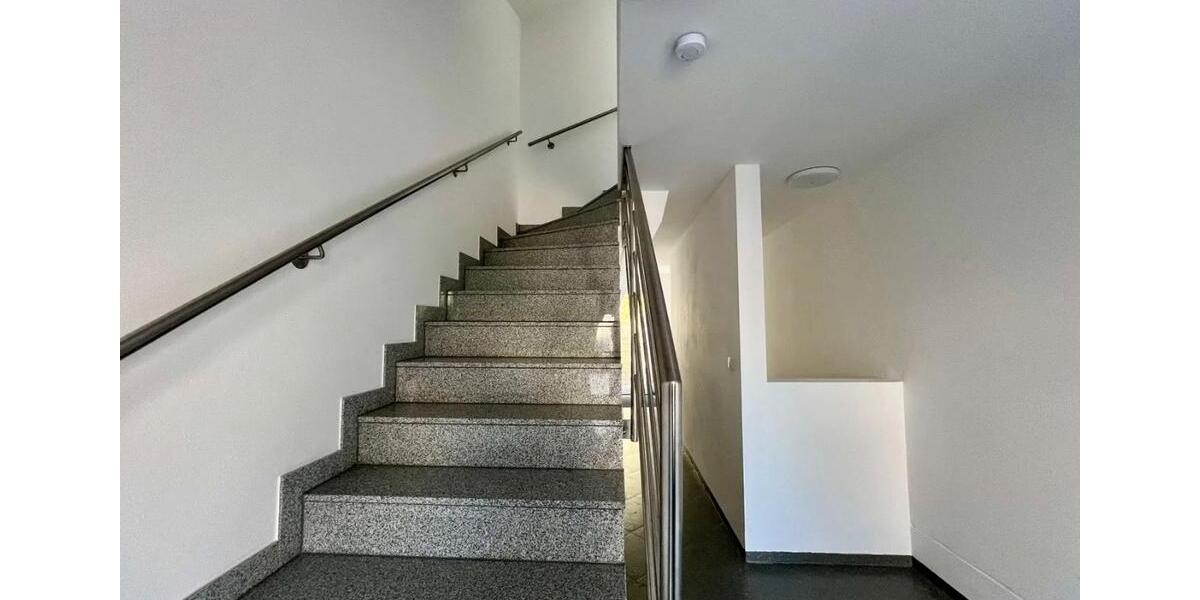 Etagenwohnung Grafschaft - 3 Zimmer, 80 m&sup2;, 1.200&euro; | Angebot:25410989