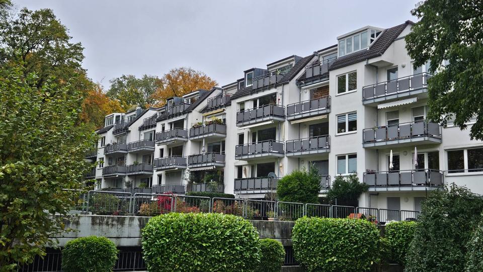 Eigentumswohnung 3,5 Zimmer 96,43m2 Balkon Aufzug 2 Parkplätze 3 zimmer