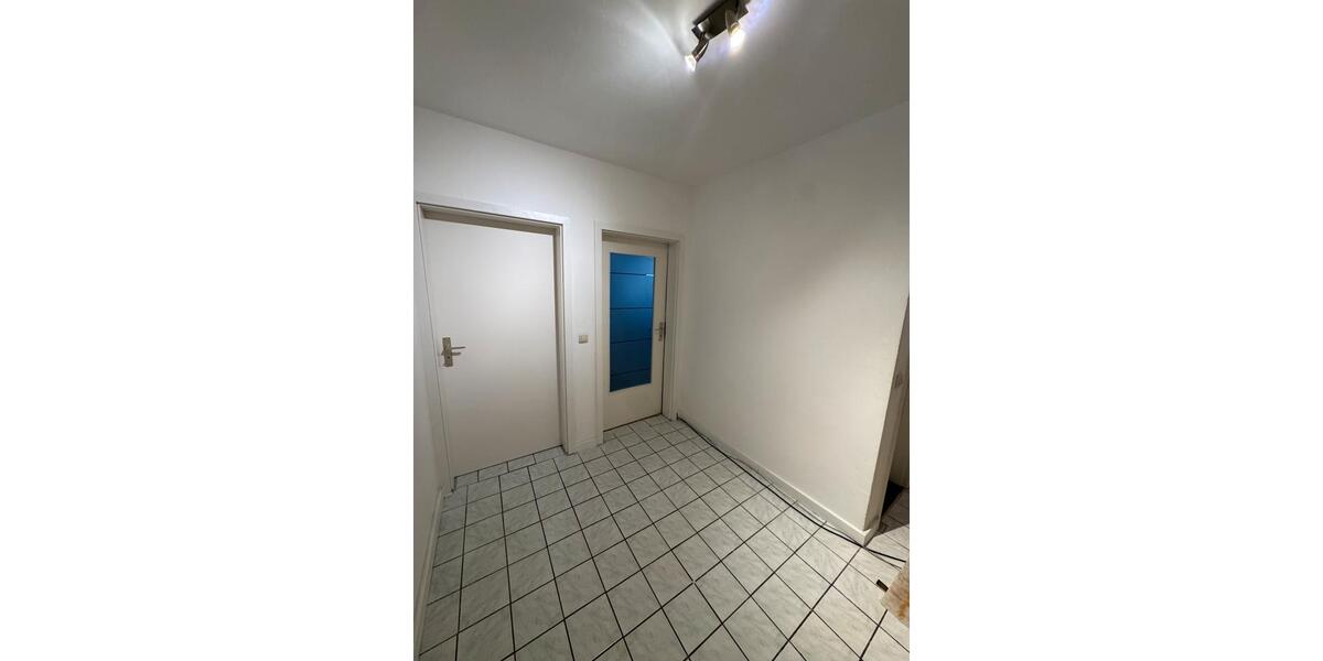 Etagenwohnung Niederkassel - 3 Zimmer, 73 m&sup2;, 129.000&euro; | Angebot:27071962