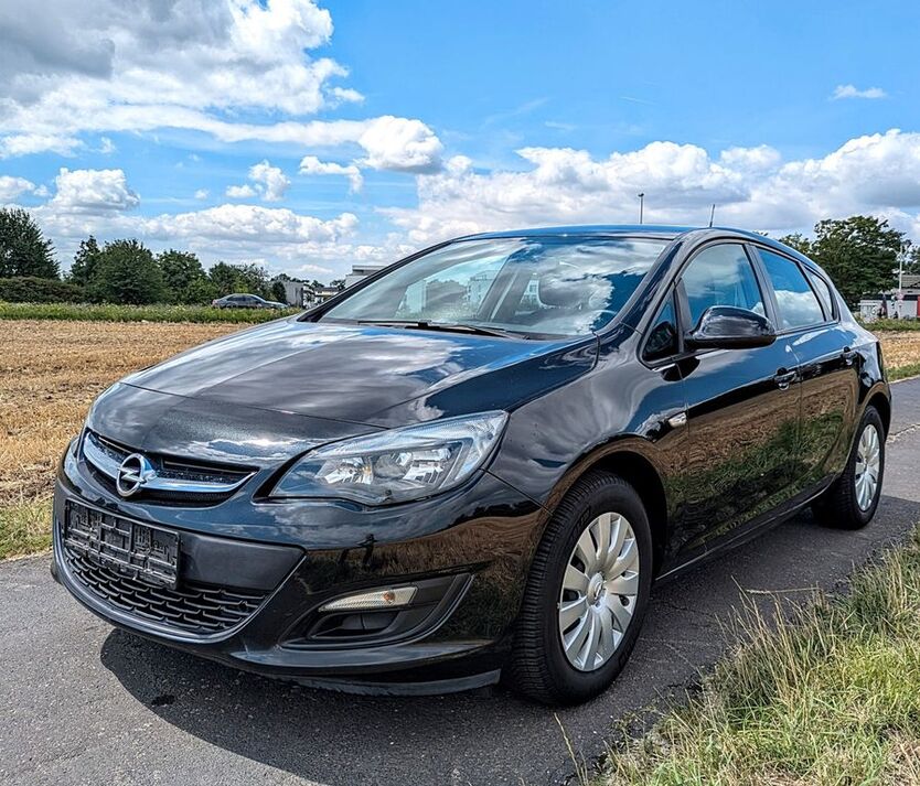 Opel Astra 125.857 km 5.900 € Bonn 53119