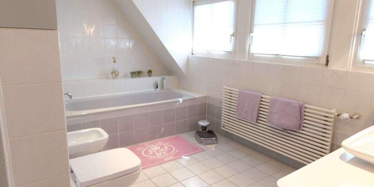 Mehrfamilienhaus, Wohnhaus Rösrath Pannhof - 7 Zimmer, 229 m&sup2;, 889.500&euro; | Angebot:25662755