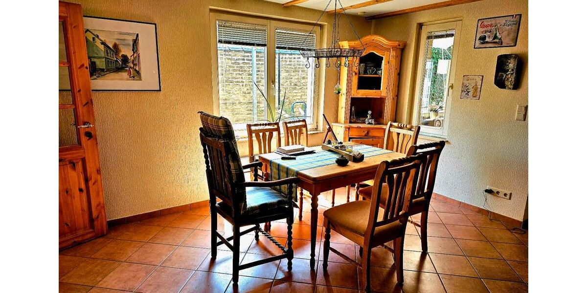 Einfamilienhaus Bonn Lannesdorf - 6.5 Zimmer, 140 m&sup2;, 490.000&euro; | Angebot:24840825