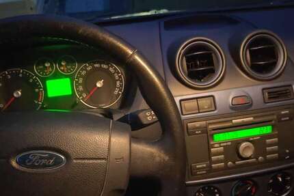 Ford Fiesta 25.000 km 820 € Weilerswist 53919