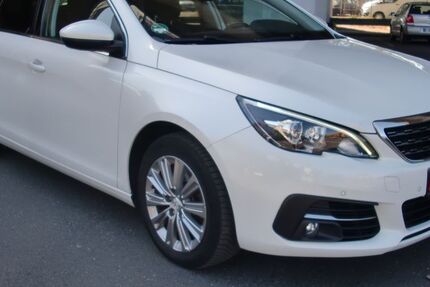 Peugeot 308 93.221 km 8.999 &euro; köln 51103