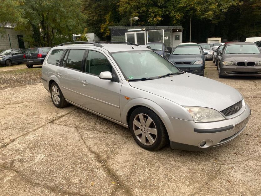 Ford Mondeo 227.919 km 800 € Bonn 53227