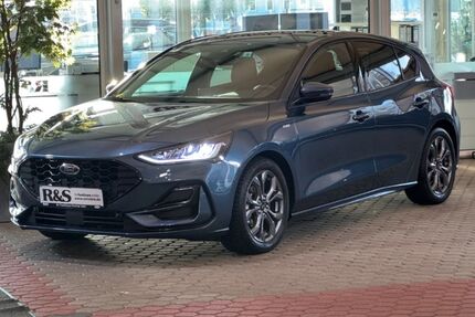 Ford Focus 6.111 km 25.400 € Köln 50769