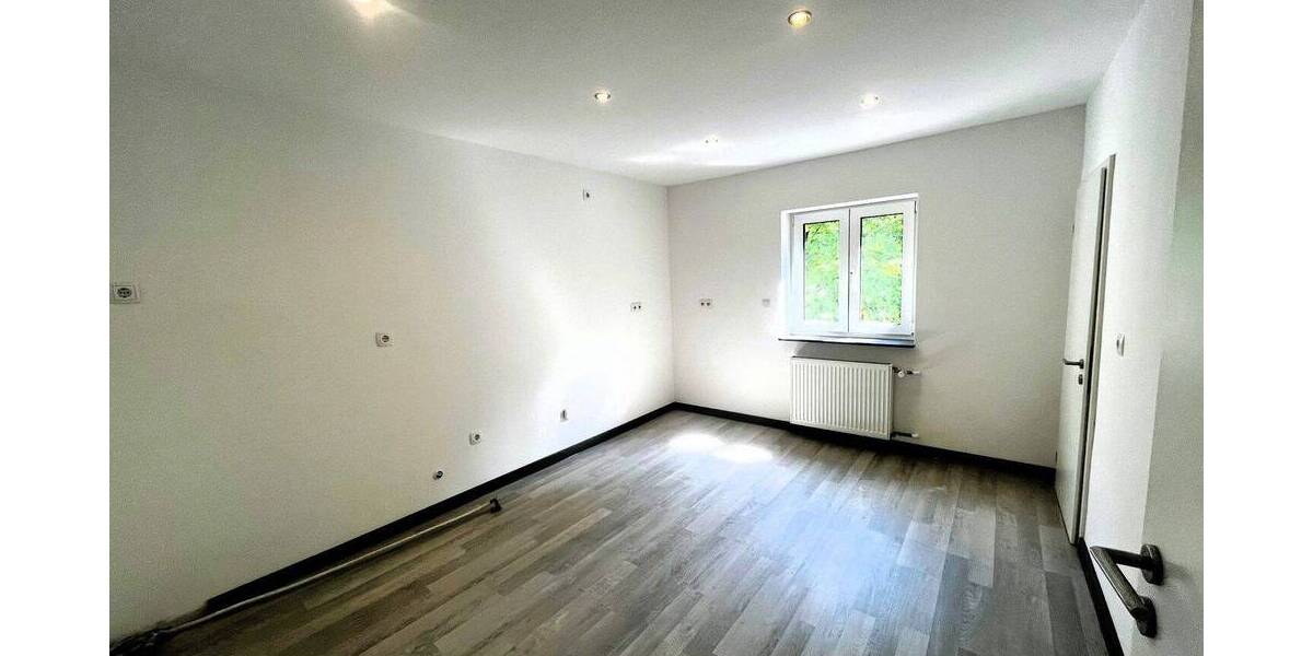 Reihenmittelhaus Bergisch Gladbach Heidkamp - 6 Zimmer, 160 m&sup2;, 580.000&euro; | Angebot:26543319