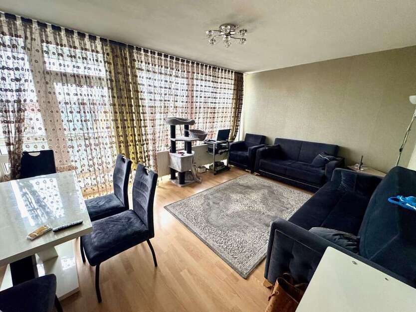 Wohnung zum Kaufen in Köln 249.000 € 86 m²