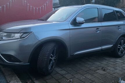 Mitsubishi Outlander 83.000 km 14.900 &euro; Vettelschoß 53560