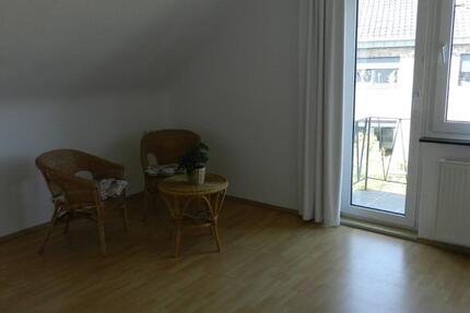 Gemütliche DG Wohnung 2ZKDB Waldnähe, Bornh.-Merten zimmer