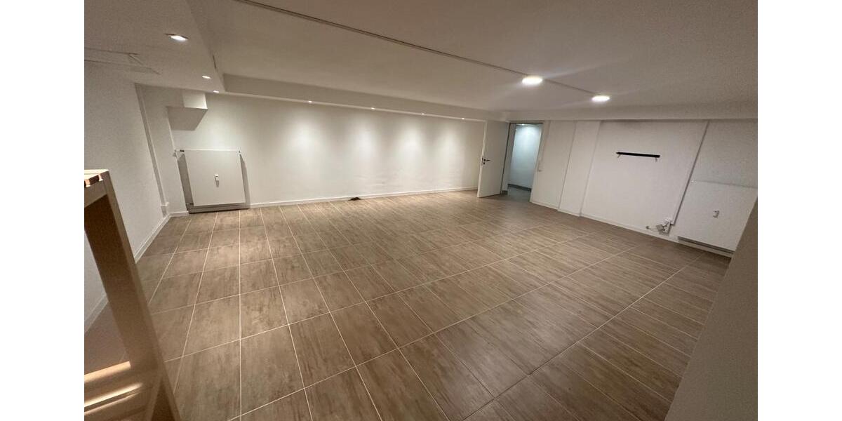 Gewerbeobjekt Rösrath - 1.395&euro; | Angebot:24482147