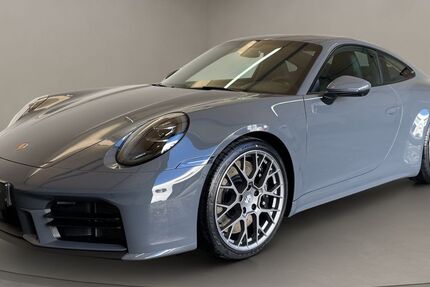 Porsche 992 10.000 km 163.700 € Köln 50823
