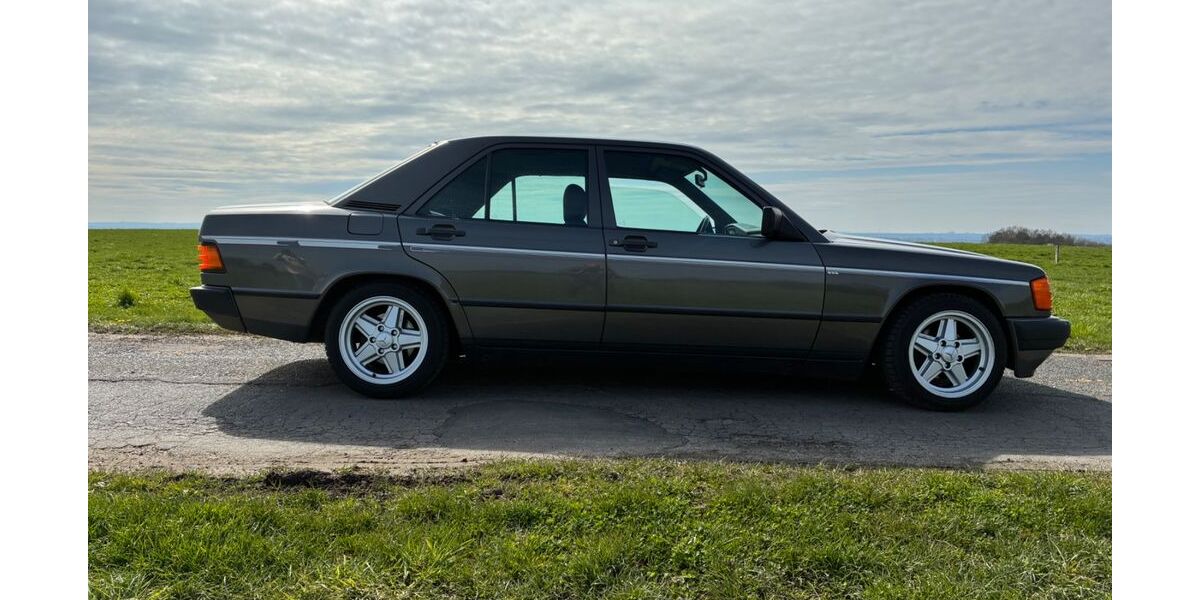 Mercedes-Benz 190 156.448 km 8.500 &euro; Rösrath 51503
