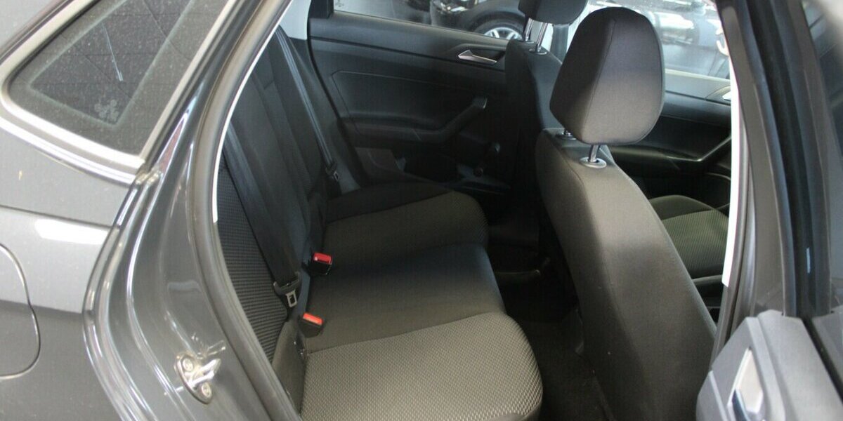 VW Polo 1.0 Trendline 77.920 km 11.980 &euro; Euskirchen 53881