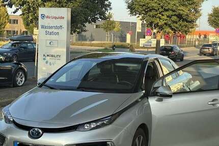 Toyota Mirai 80.500 km 6.500 € Köln 50825