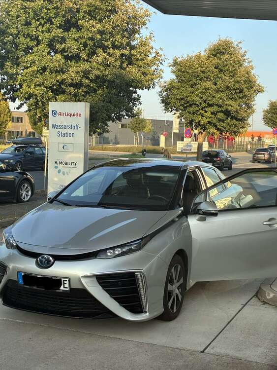 Toyota Mirai 80.500 km 6.500 € Köln 50825
