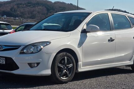 Hyundai i30 195.000 km 4.990 &euro; Oberwinter 53424