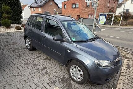 Mazda 2 171.000 km 2.400 &euro; Euskirchen 53881