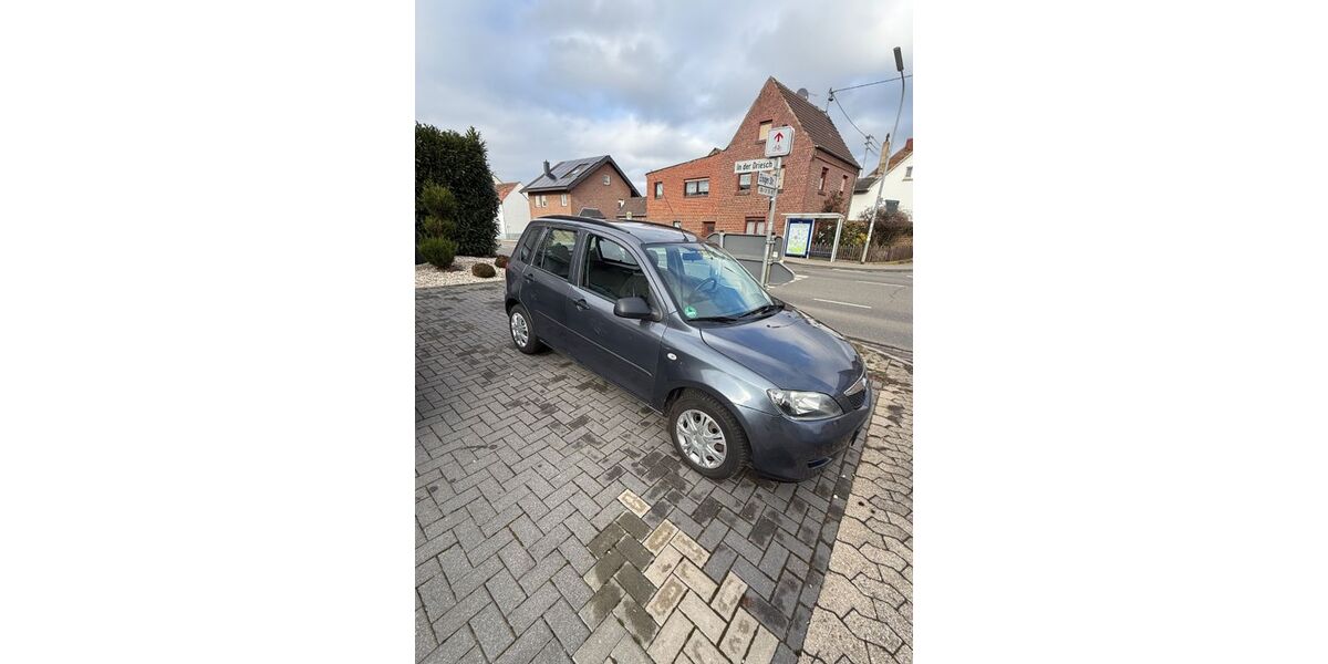 Mazda 2 171.000 km 2.400 &euro; Euskirchen 53881