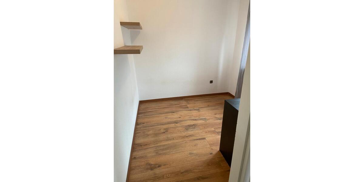 Etagenwohnung Köln Kalk - 2 Zimmer, 37 m&sup2;, 165.000&euro; | Angebot:25408301
