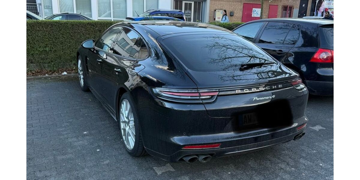 Porsche Panamera 140.000 km 52.900 &euro; Bonn 53123