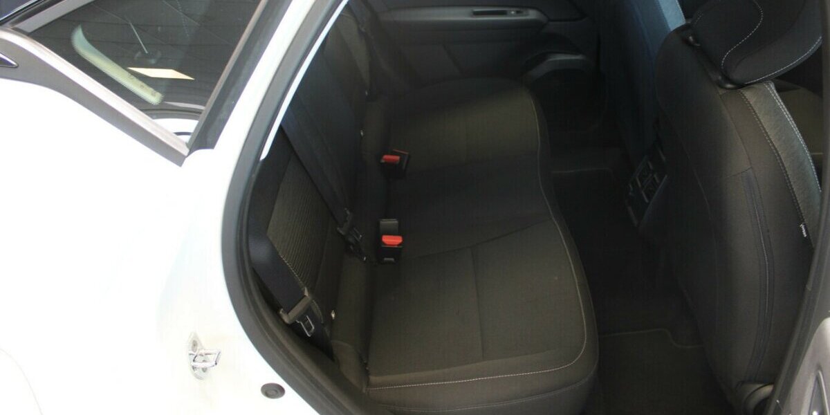Renault Captur 1.3 TCe 140 Business Edition GPF 25.089 km 17.980 &euro; Euskirchen 53881
