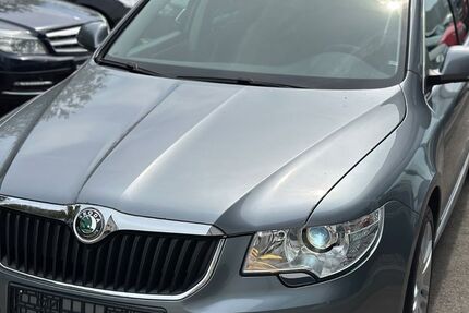 Skoda Superb 220.868 km 7.990 &euro; Rheinbach 53359