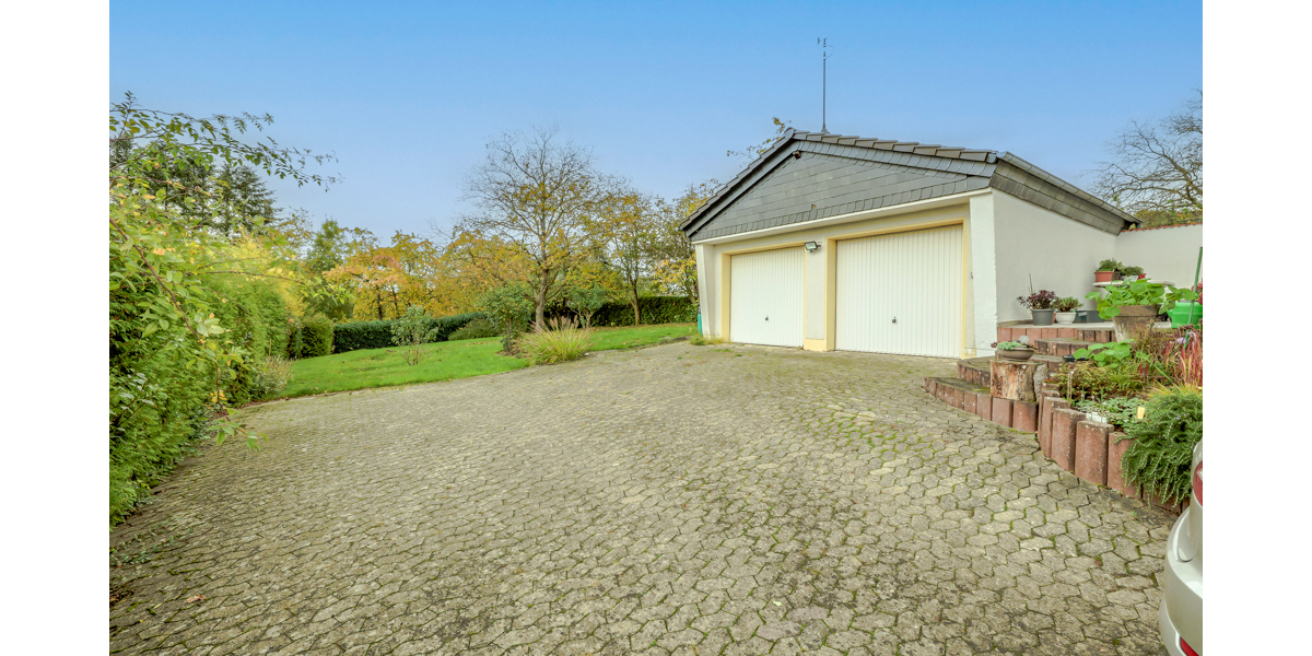 Großzügiges Grundstück mit vielseitigem Einfamilienhaus in Königswinter-Berghausen 6 zimmer