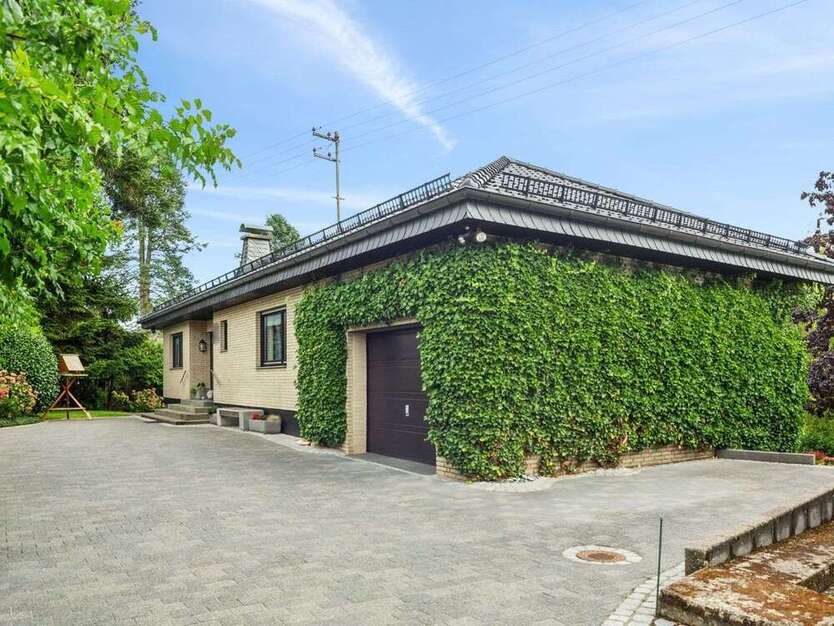 Haus zum Kaufen in Neunkirchen-Seelscheid 450.000 € 150 m²