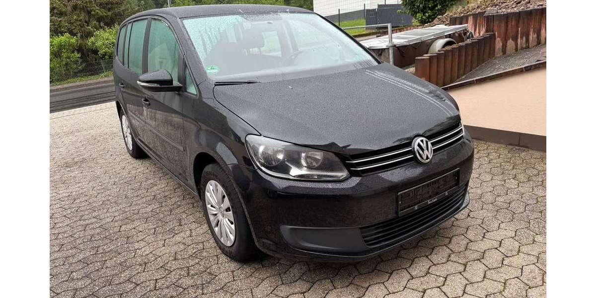VW Touran 178.000 km 5.690 &euro; Remagen-Rolandseck 53424