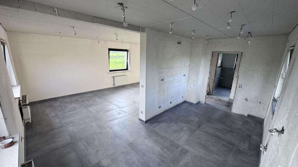Haus zum Mieten in Bergisch Gladbach 1.380 € 100 m²