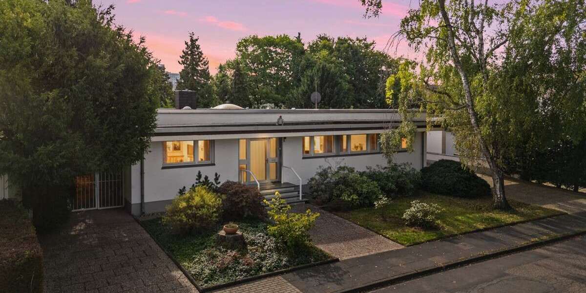 Haus zum Kaufen in Bonn Gronau 1.140.000 € 228 m² 11 zimmer