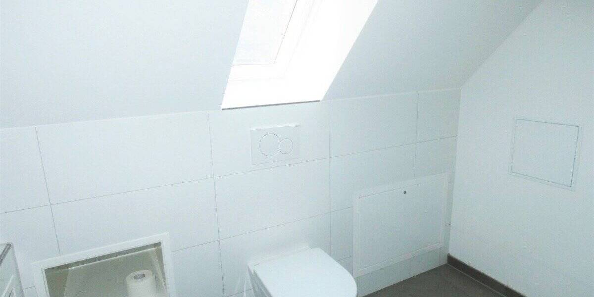 Einfamilienhaus Köln Dünnwald - 6 Zimmer, 240 m&sup2;, 3.500&euro; | Angebot:25728027