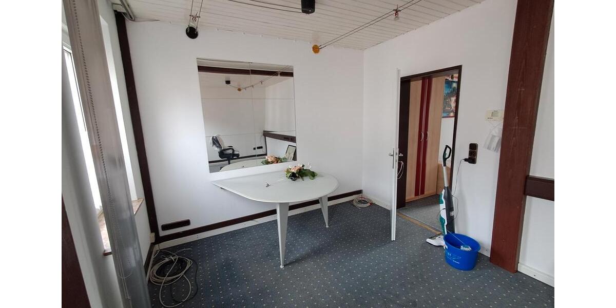 Reihenhaus Euskirchen - 6 Zimmer, 140 m&sup2;, 1.500&euro; | Angebot:27614868