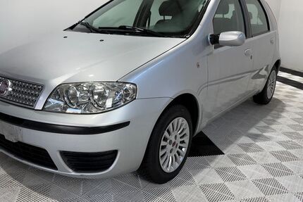 Fiat Punto 145.743 km 1.499 € Bonn - Dottendorf 53129