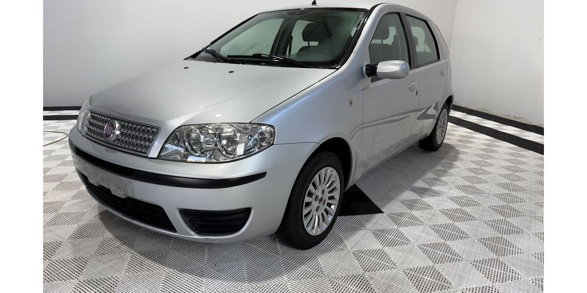 Fiat Punto 145.743 km 1.499 € Bonn - Dottendorf 53129