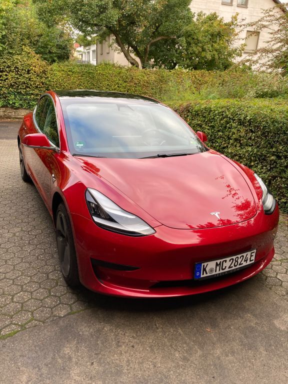 Tesla Model 3 102.000 km 19.800 € Köln 50939